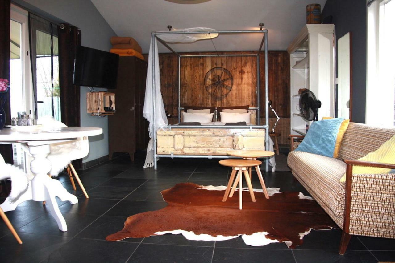 Garden House, Private Studio Apartment With Wifi And Free Parking For 1 Car Weesp Exteriör bild